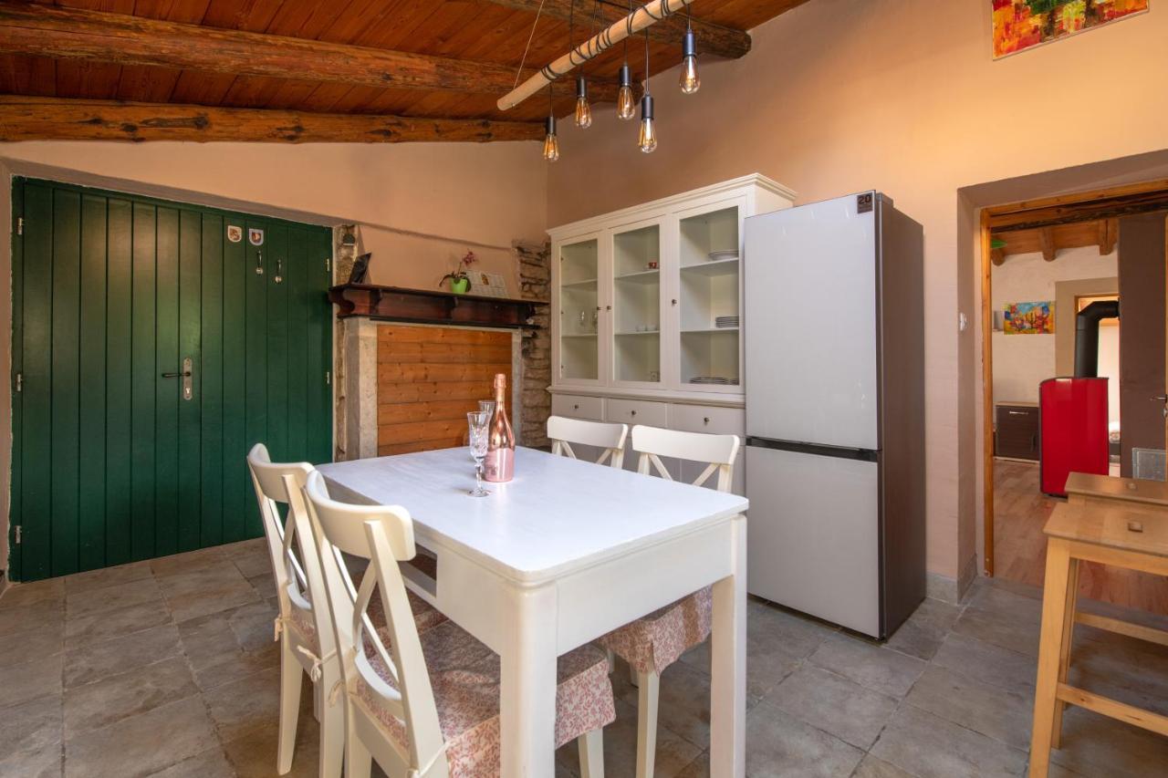 House Boris Apartment Loborika Luaran gambar