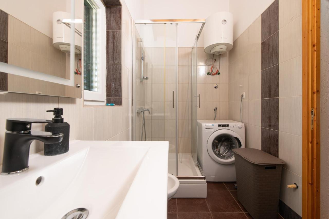 House Boris Apartment Loborika Luaran gambar